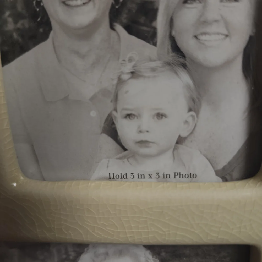 Cream Photo Frame - Picture 10 of 11